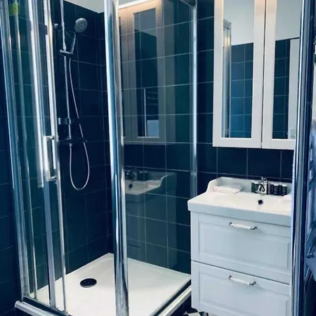 House For 18 People With Cinema Place Morny בית נופש