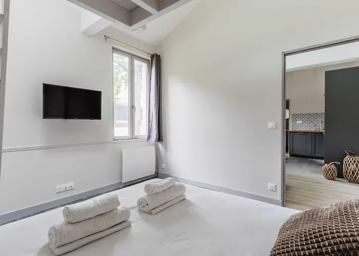 House For 18 People With Cinema Place Morny Casa vacanze