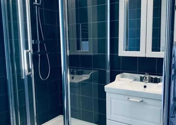 House For 18 People With Cinema Place Morny Casa vacanze