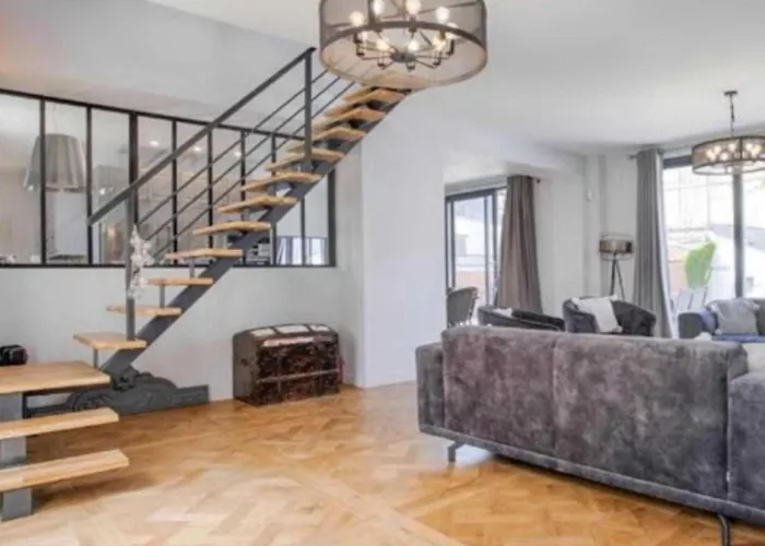 Casa vacanze House For 18 People With Cinema Place Morny