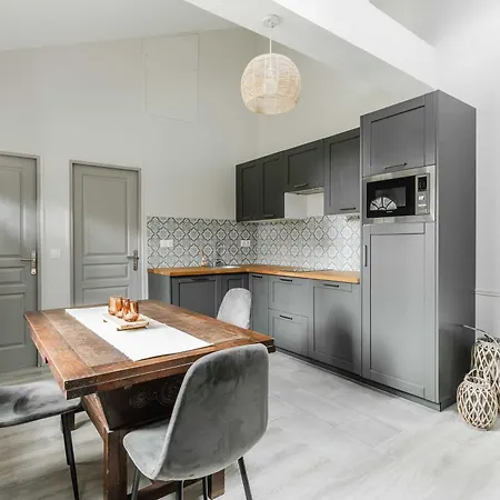 Holiday home House For 18 People With Cinema Place Morny *