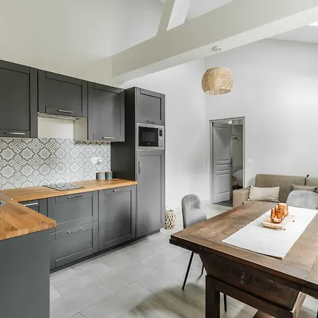 House For 18 People With Cinema Place Morny Vakantiehuis *