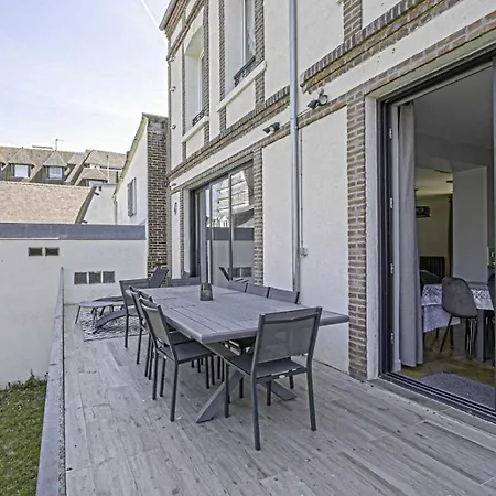 House For 18 People With Cinema Place Morny Vakantiehuis Deauville