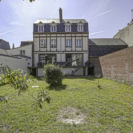 Holiday home House For 18 People With Cinema Place Morny *