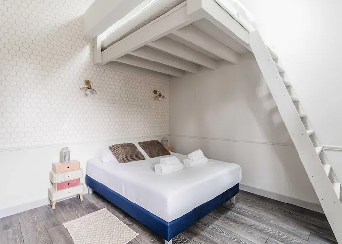 House For 18 People With Cinema Place Morny Holiday home Deauville